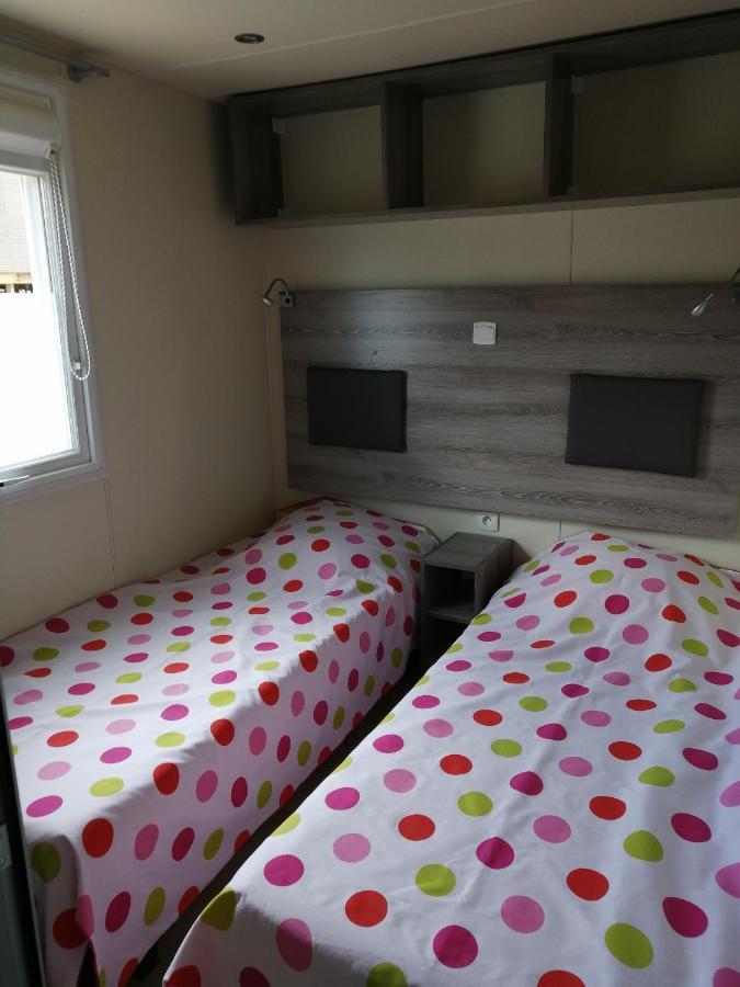 Charmant Mobil-Home Rocbaron المظهر الخارجي الصورة